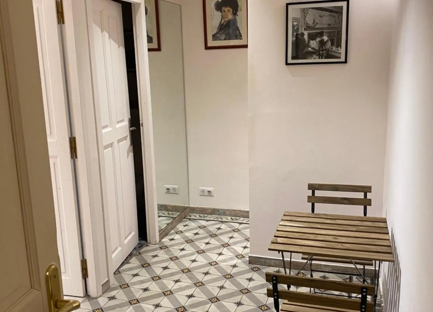 Le Mas Ferrand Graveson Bed & Breakfast
